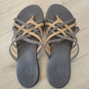 Crocs Women's Size 10 Brown Tan Flip Flop Sandal Slip On Braided Waterproof